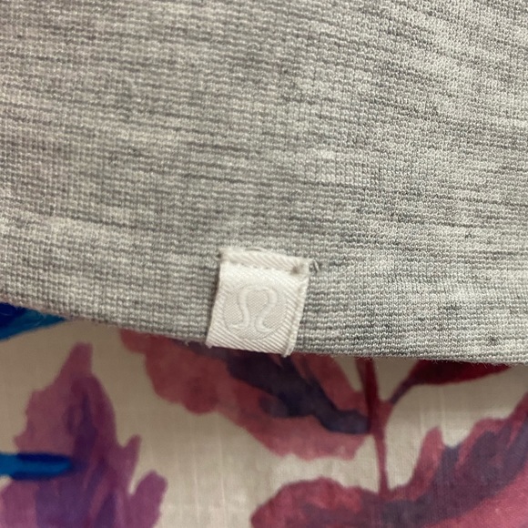 Lululemon shirt - Picture 3 of 3